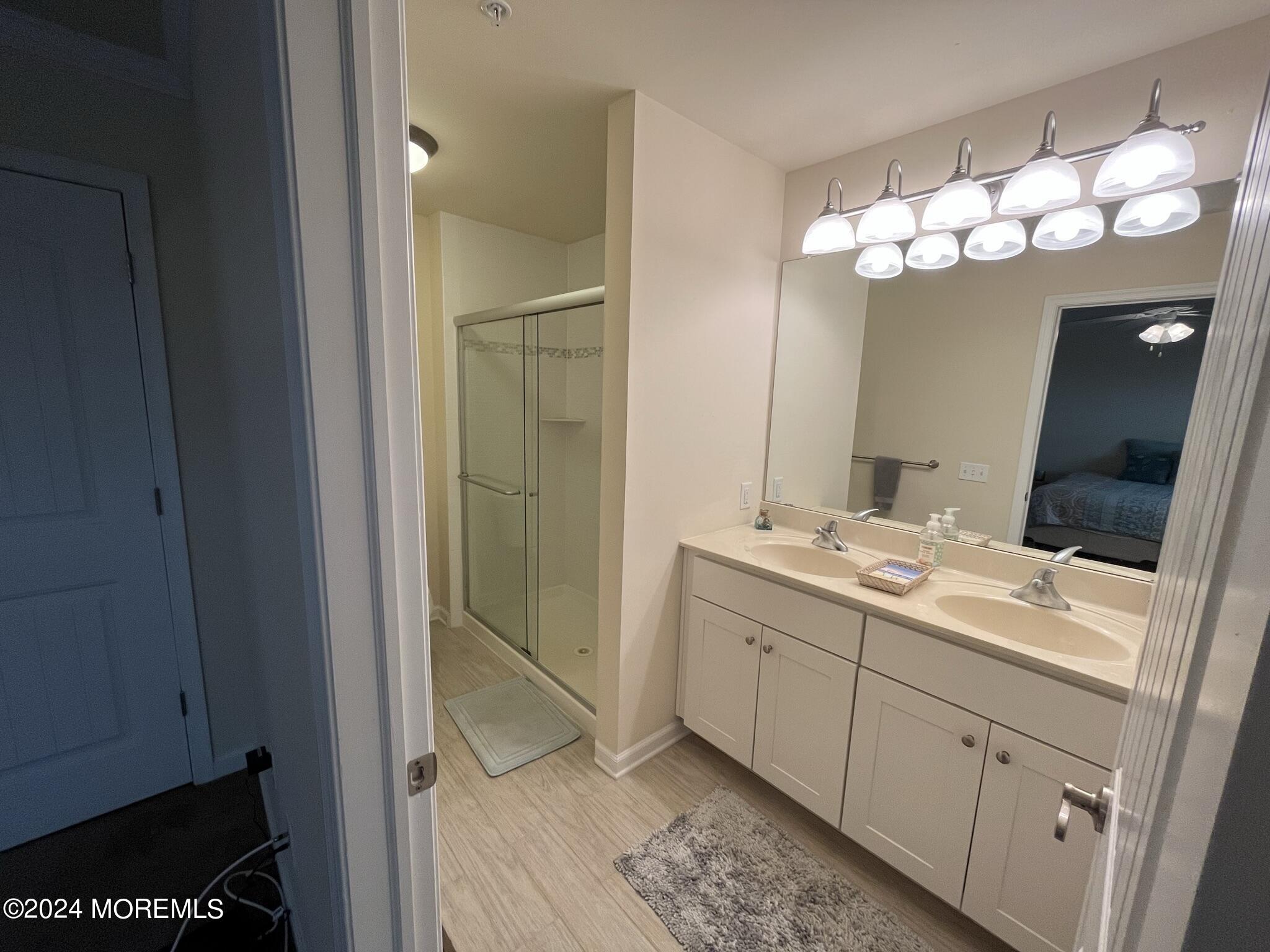 119 Dupont Avenue, A8