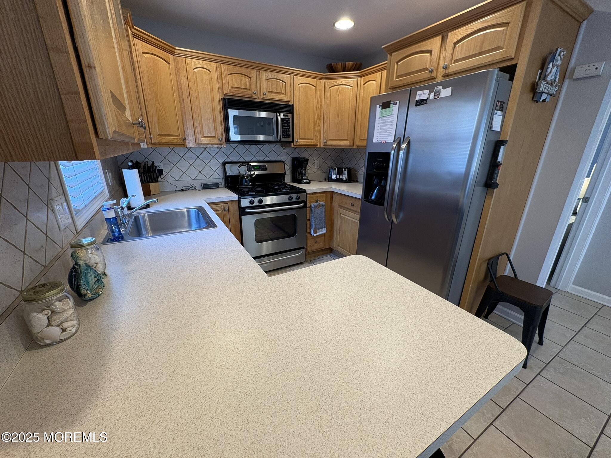 30 E Bay Way