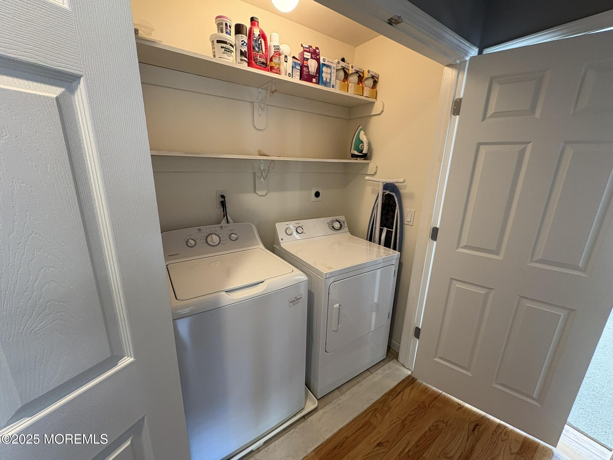 30 E Bay Way