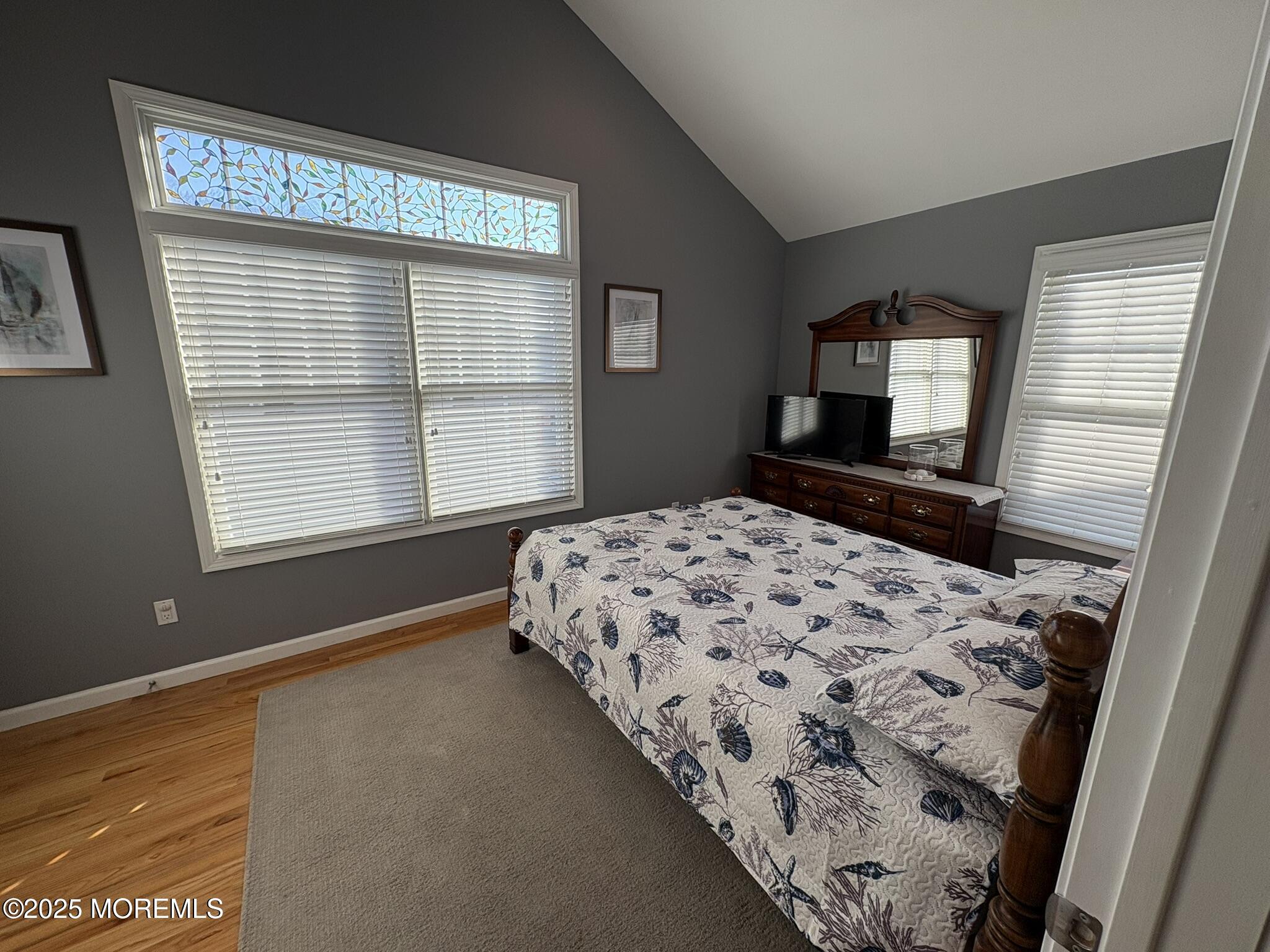 30 E Bay Way