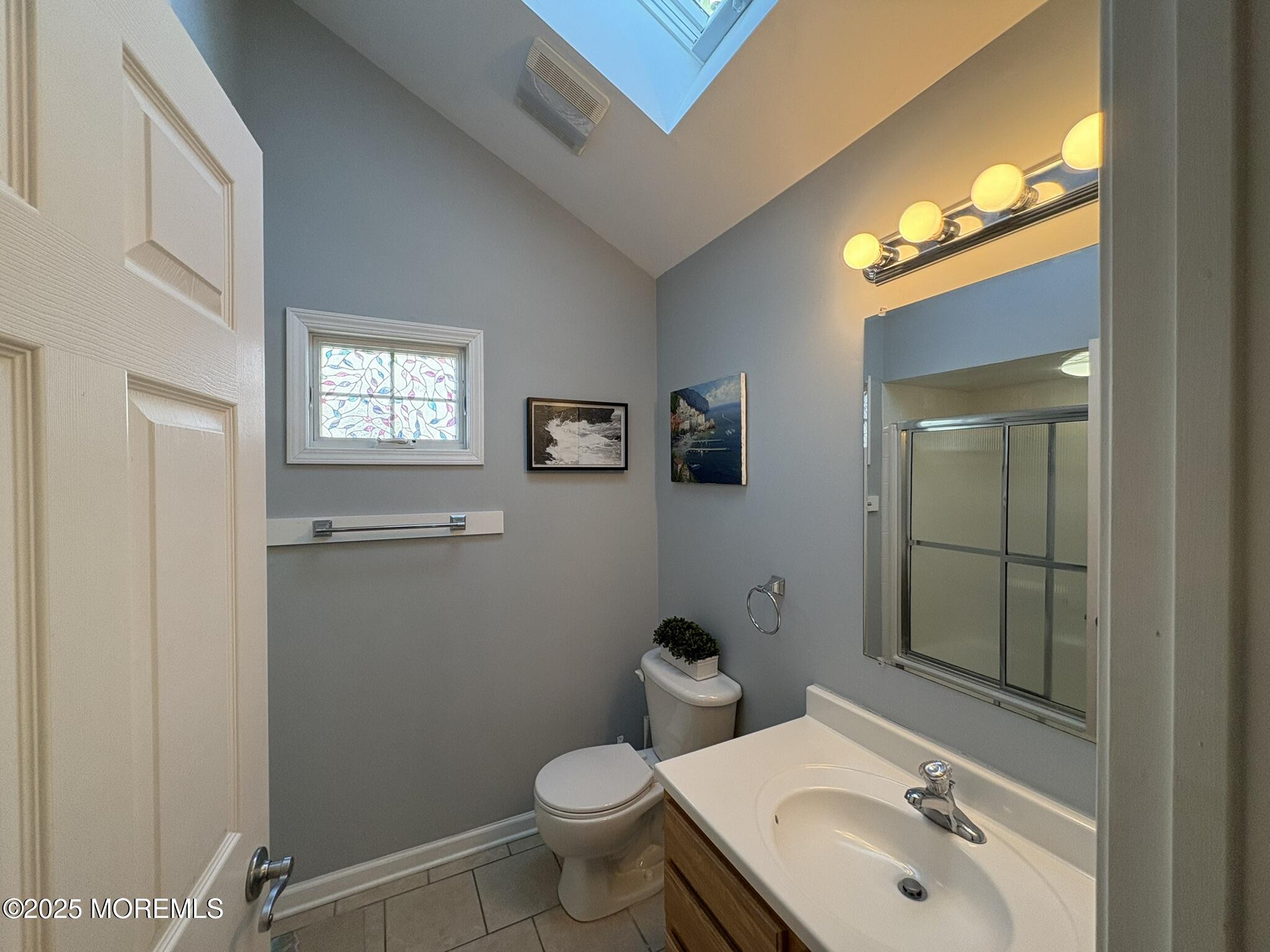 30 E Bay Way