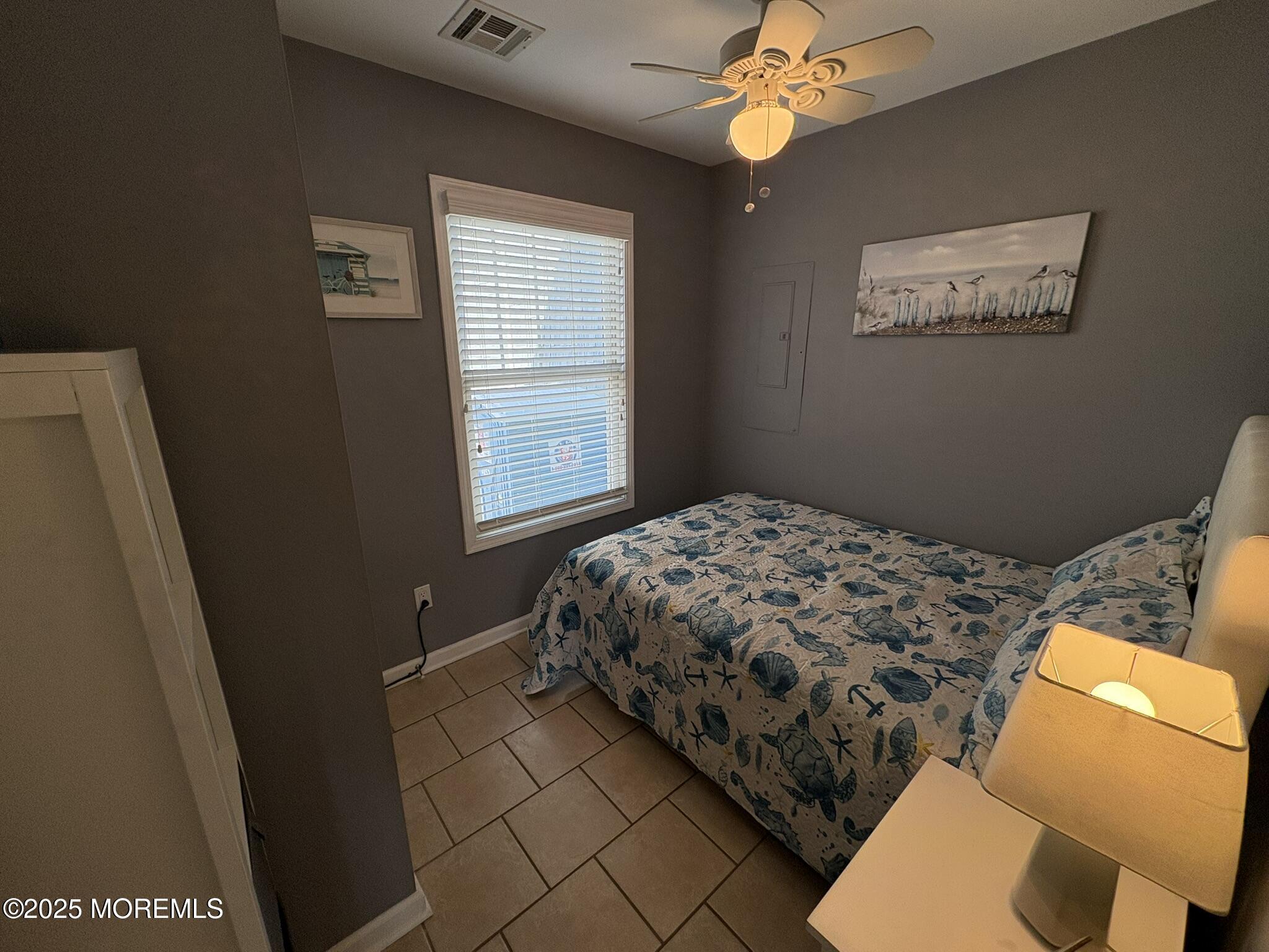 30 E Bay Way