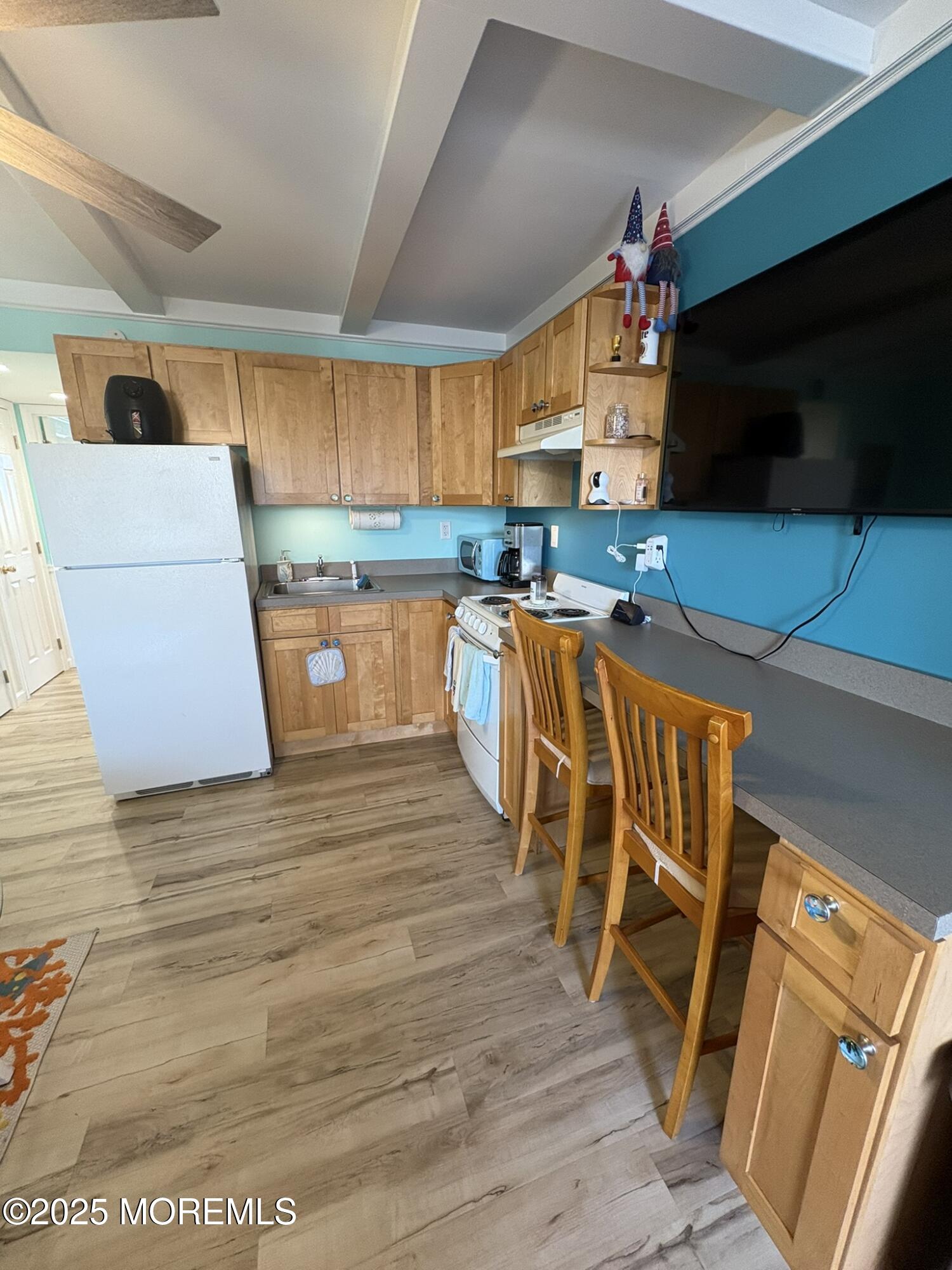 45 Sampson Avenue 11