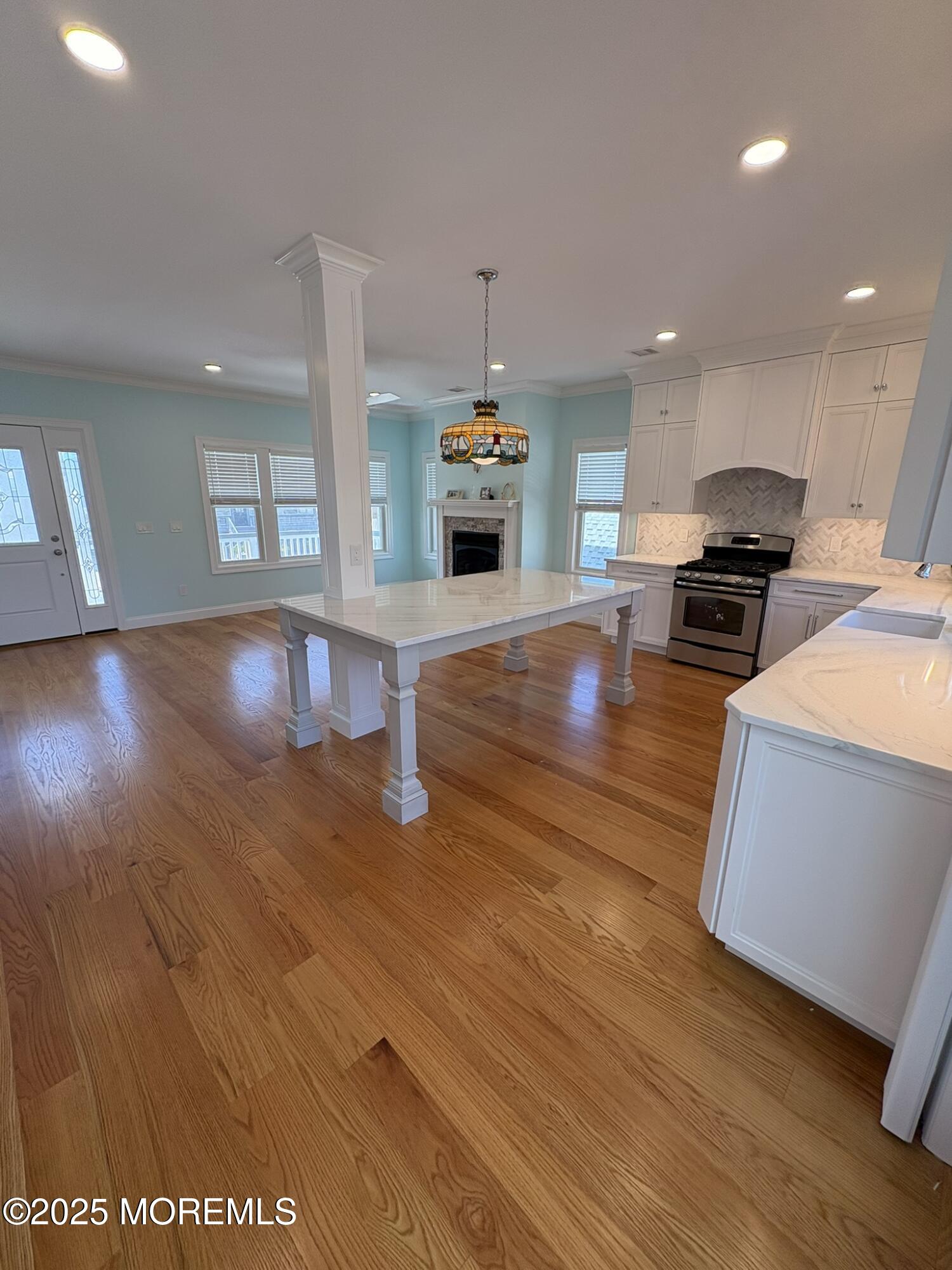122 7th Avenue