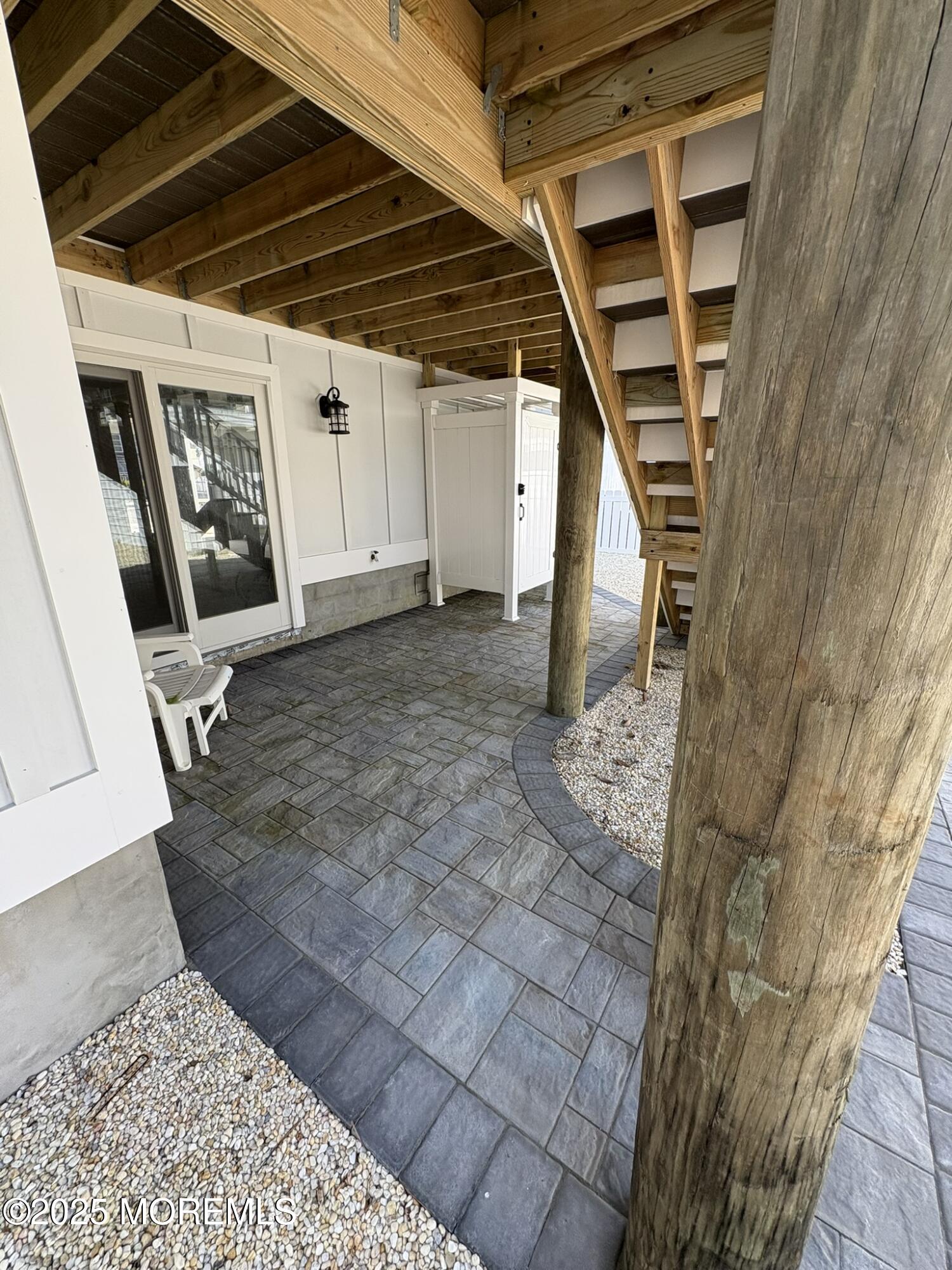 122 7th Avenue