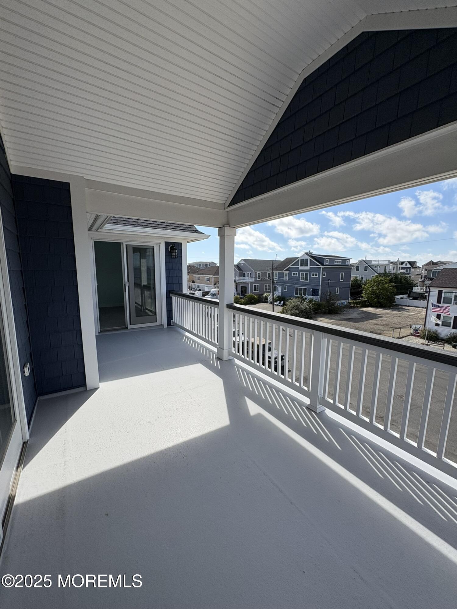 122 7th Avenue