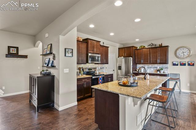 8345 Grand Peak Summit View