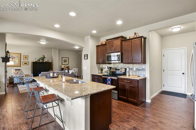 8345 Grand Peak Summit View