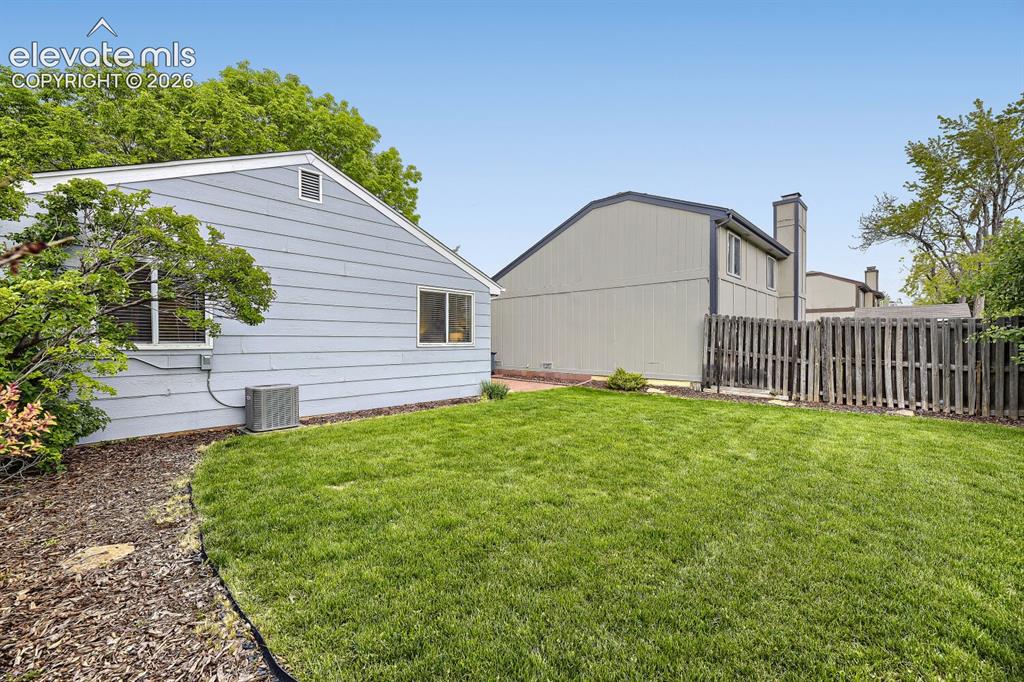 5595 Zang Street