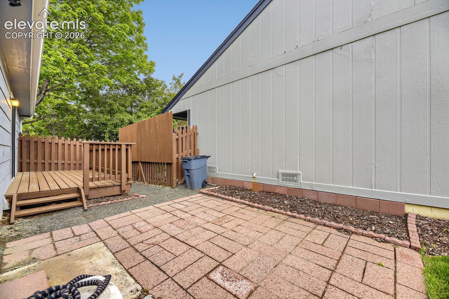 5595 Zang Street