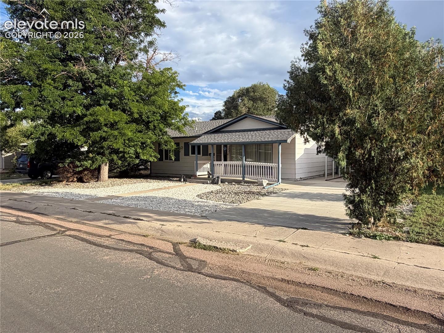 1221 Rockwood Avenue