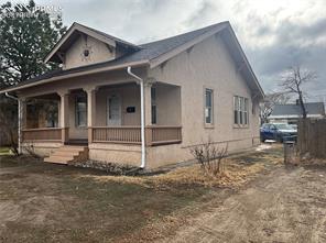 1122 E 4th Street