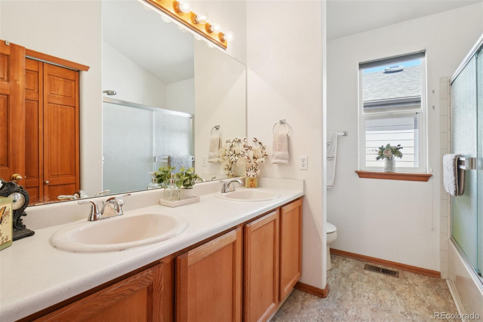 17040 Hastings Avenue