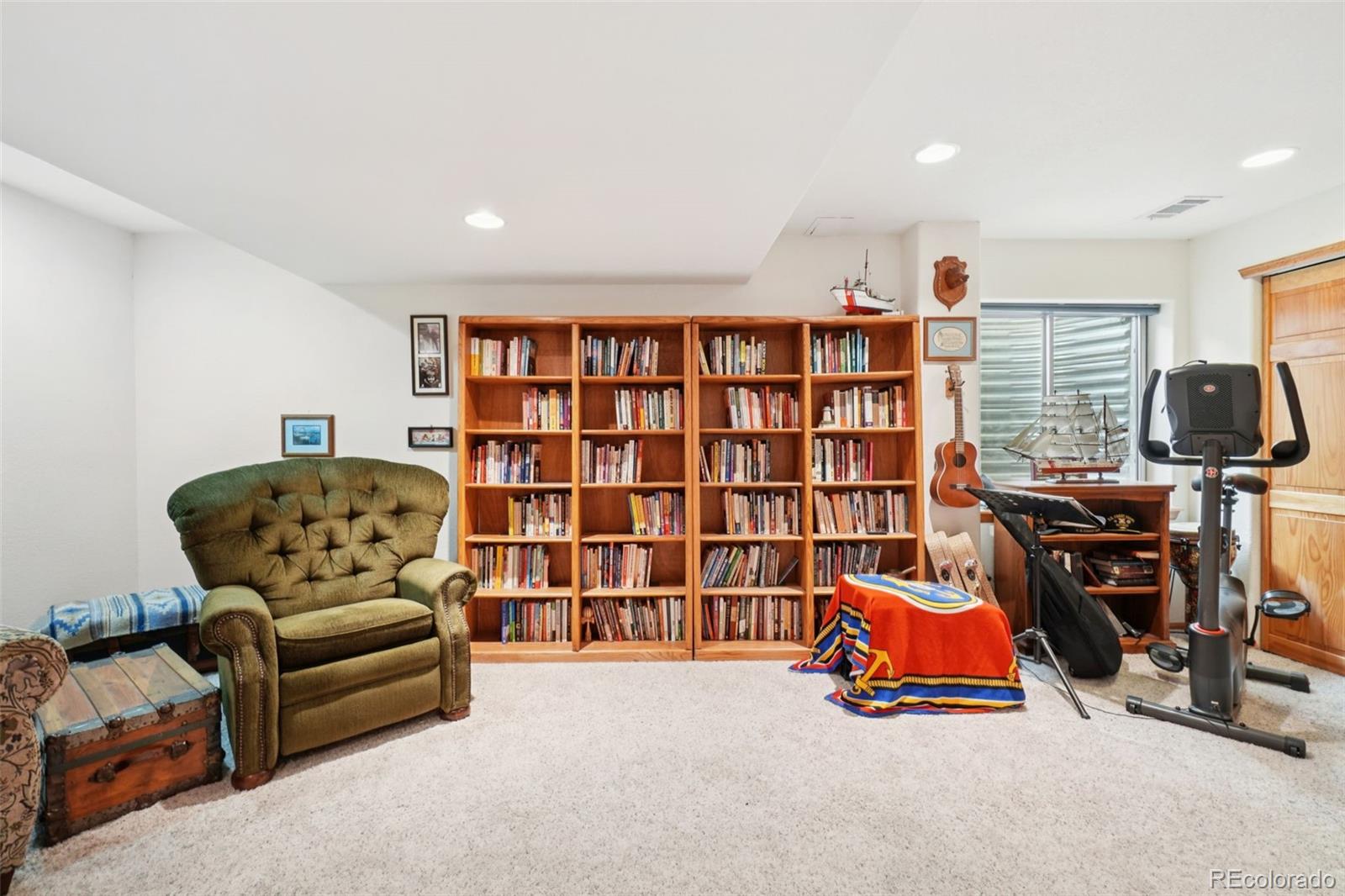 17040 Hastings Avenue