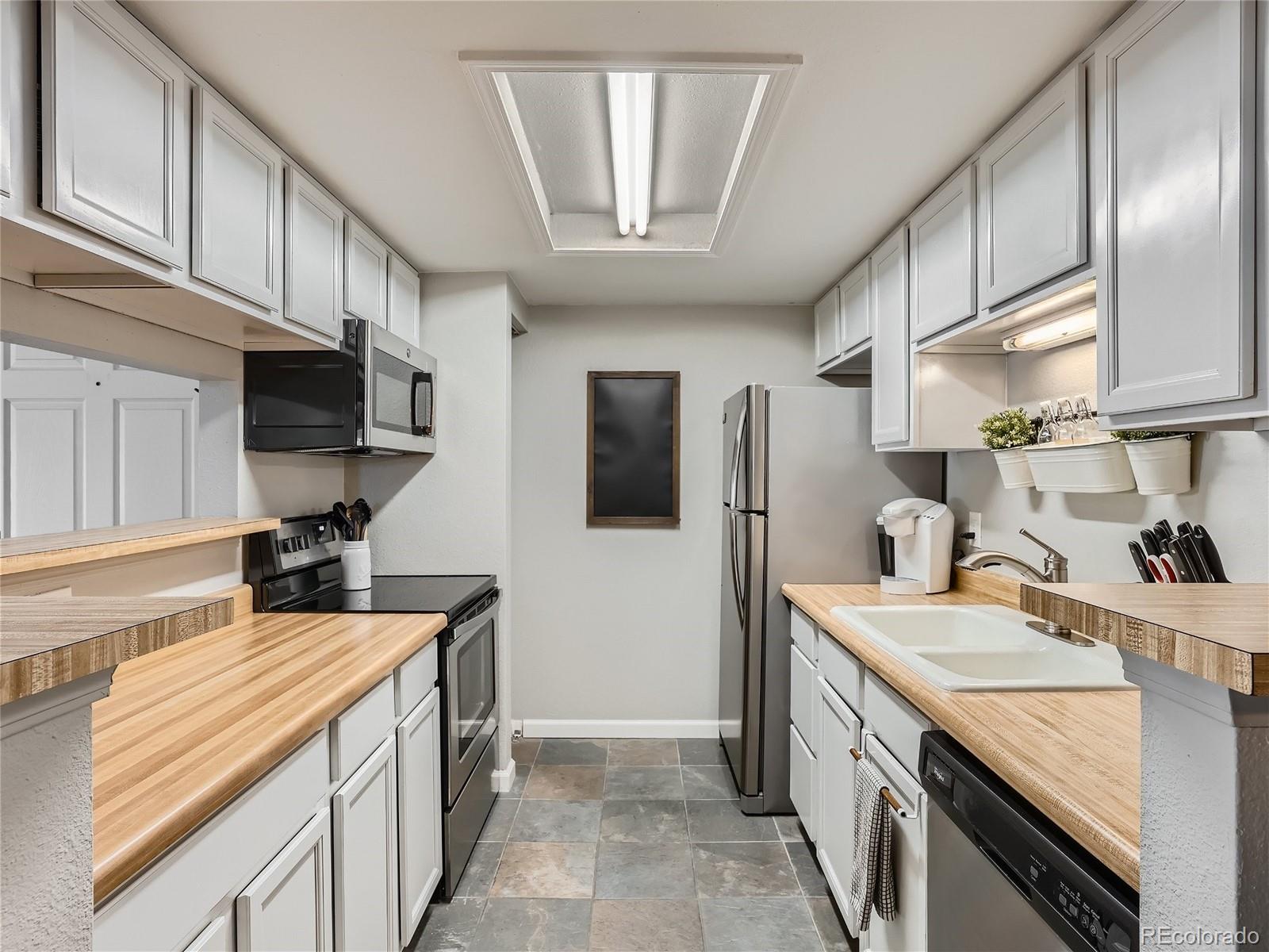 18302 E Kepner Place Unit: 208