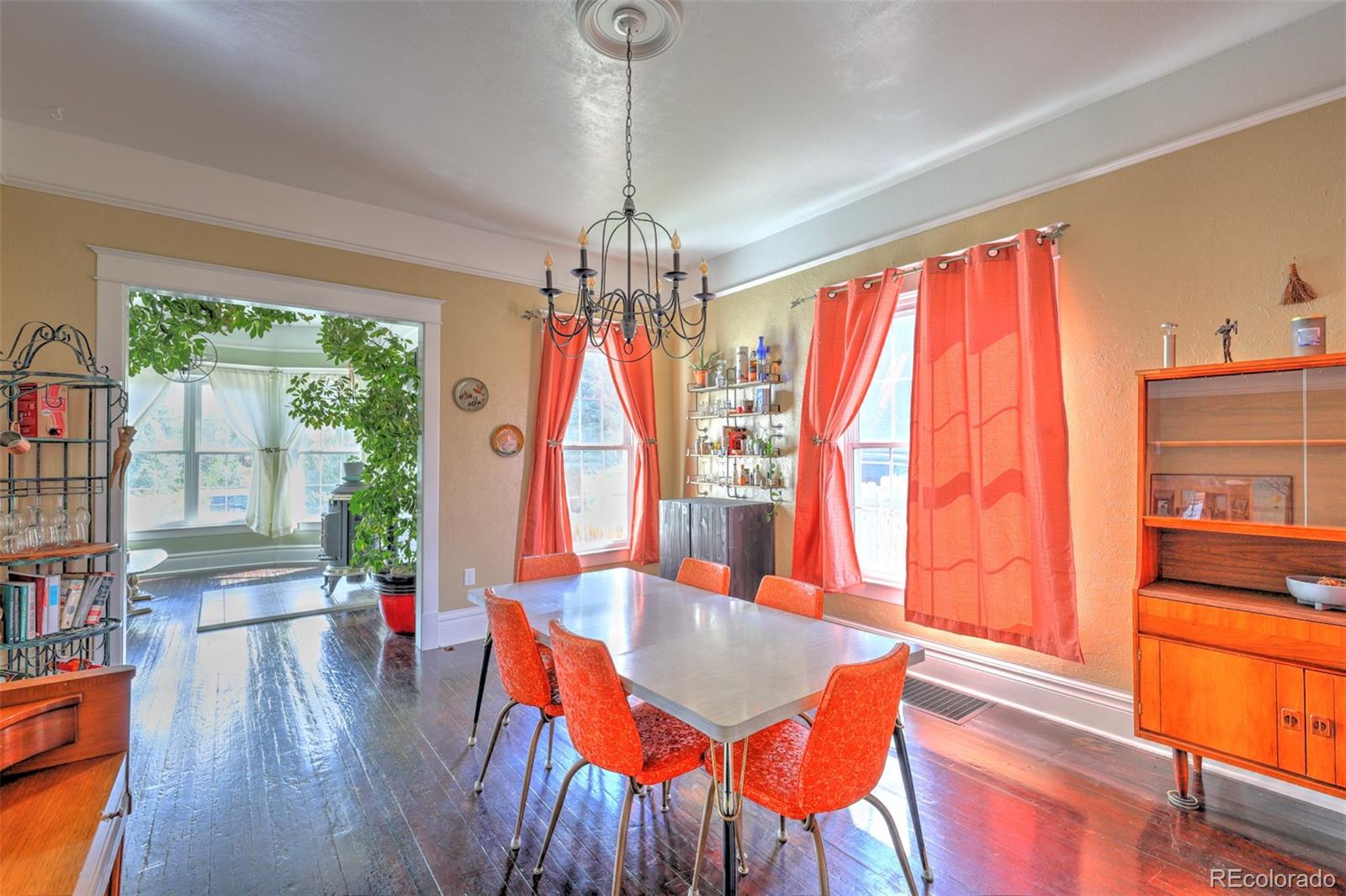 511 W Colorado Avenue