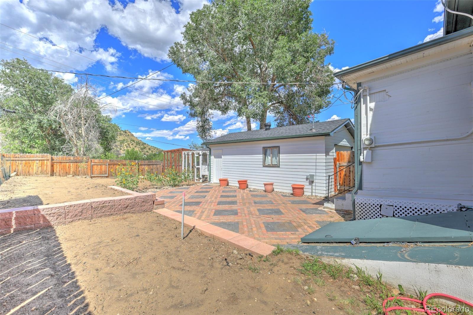 511 W Colorado Avenue