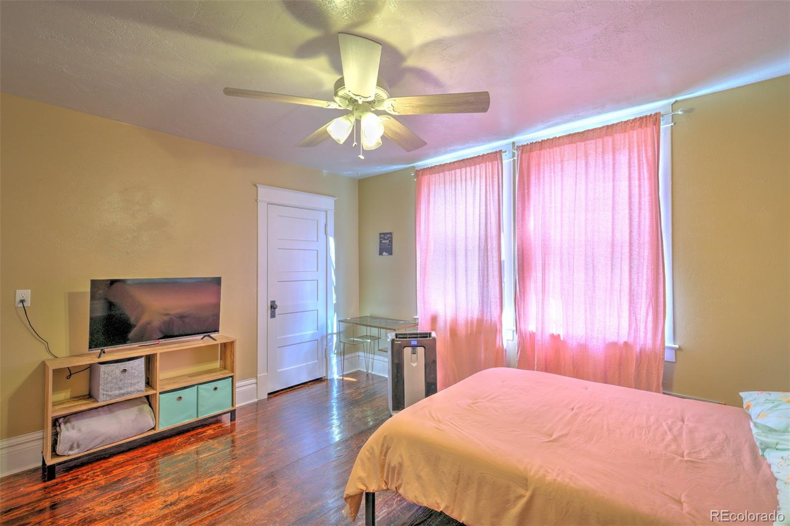 511 W Colorado Avenue