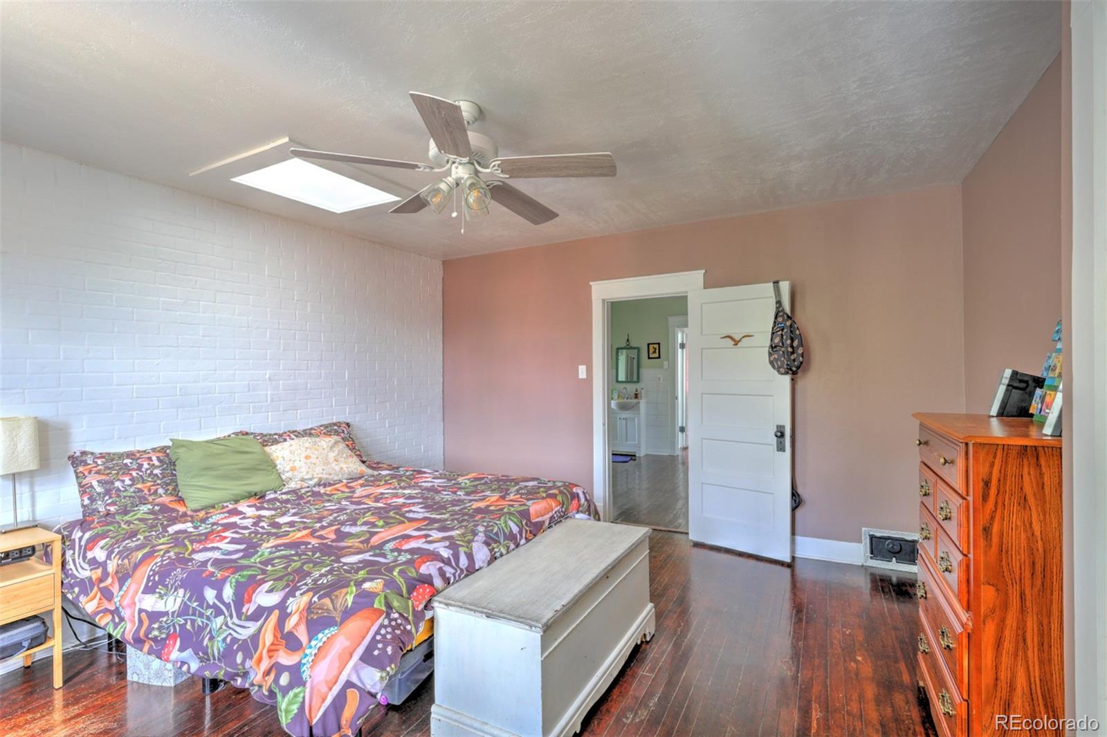 511 W Colorado Avenue