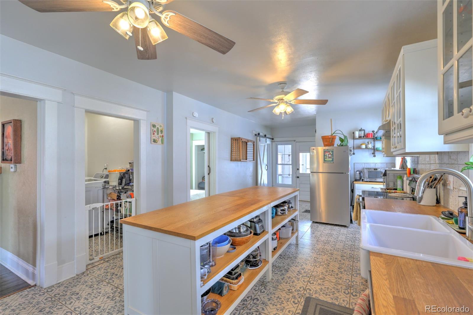 511 W Colorado Avenue