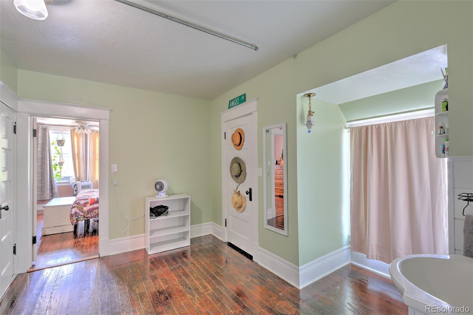 511 W Colorado Avenue