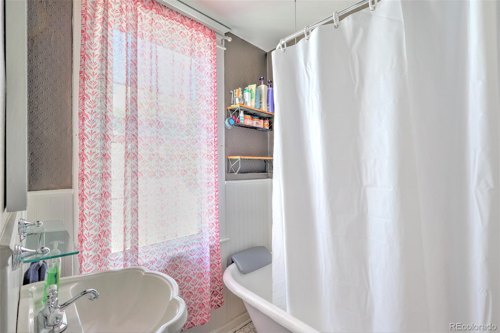 511 W Colorado Avenue