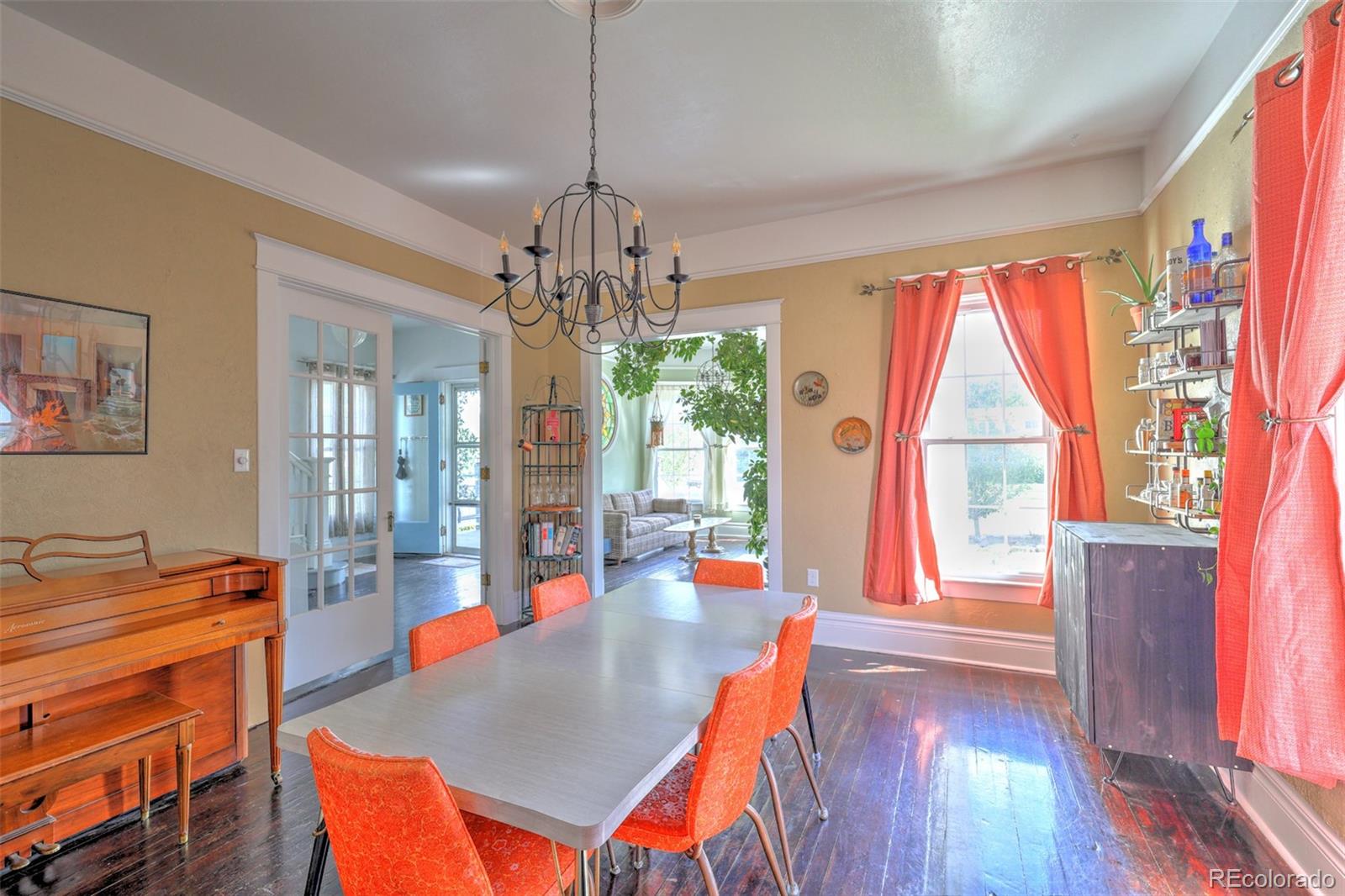 511 W Colorado Avenue