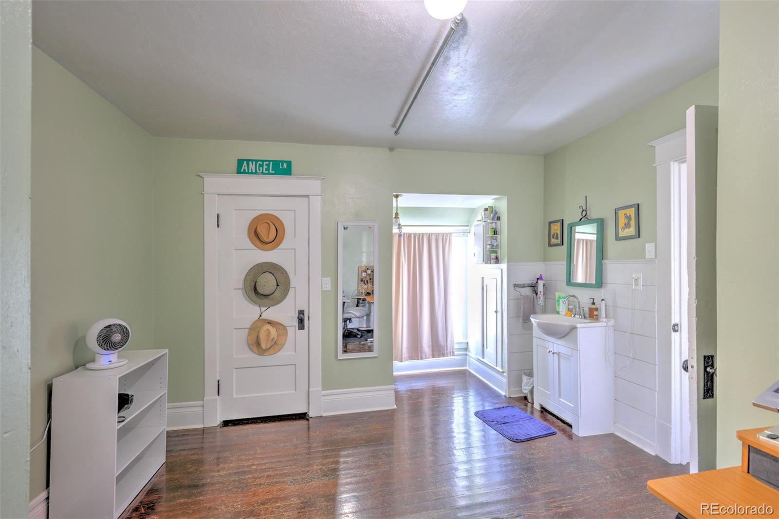 511 W Colorado Avenue