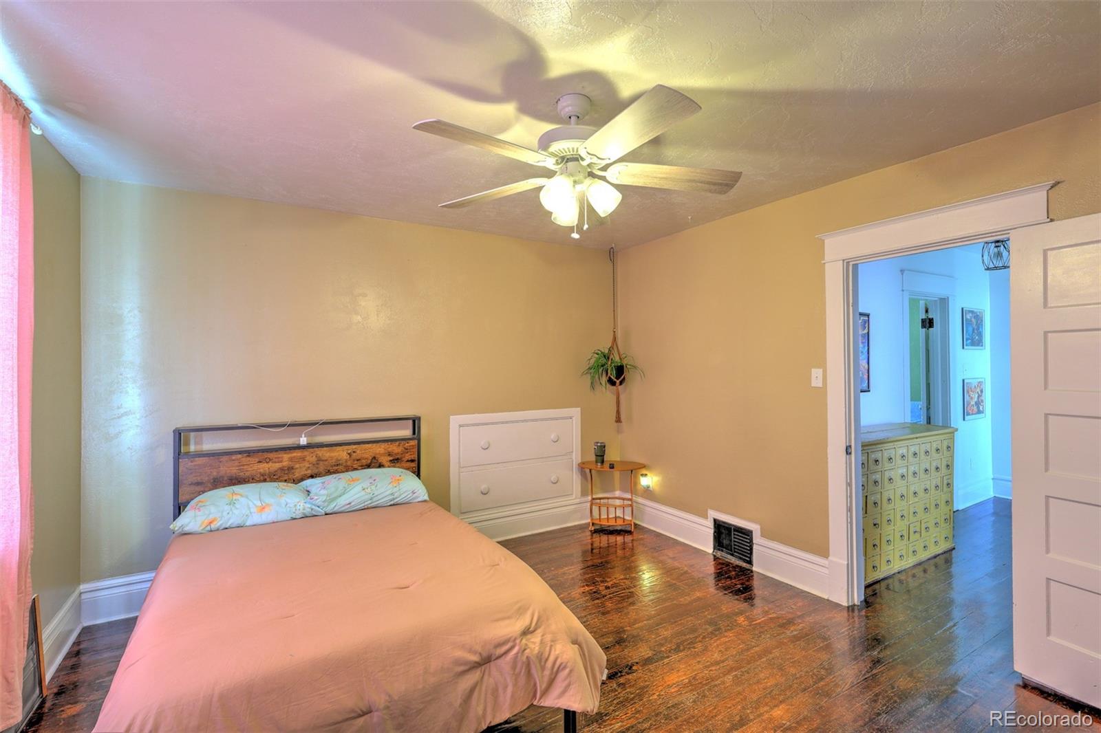 511 W Colorado Avenue