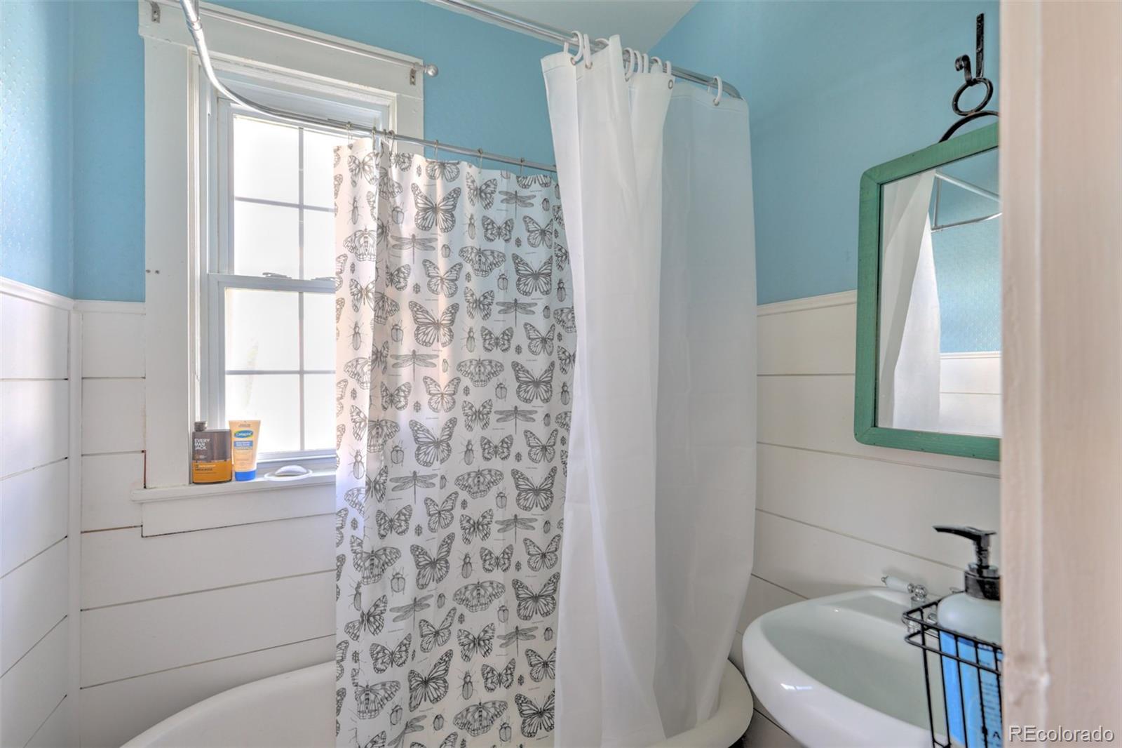 511 W Colorado Avenue