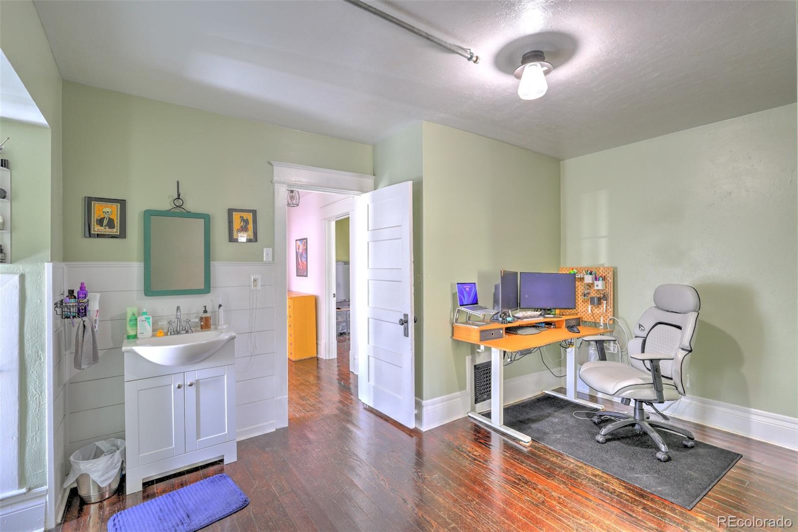 511 W Colorado Avenue