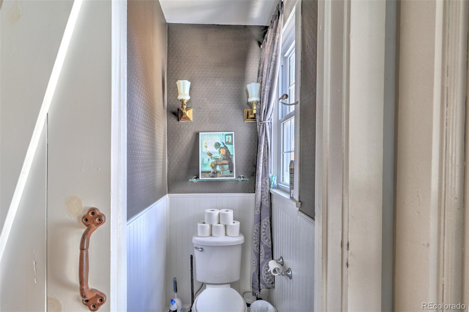 511 W Colorado Avenue