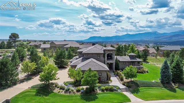 1575 Vine Cliff Heights