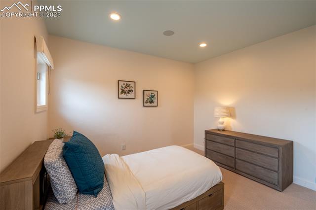 1575 Vine Cliff Heights