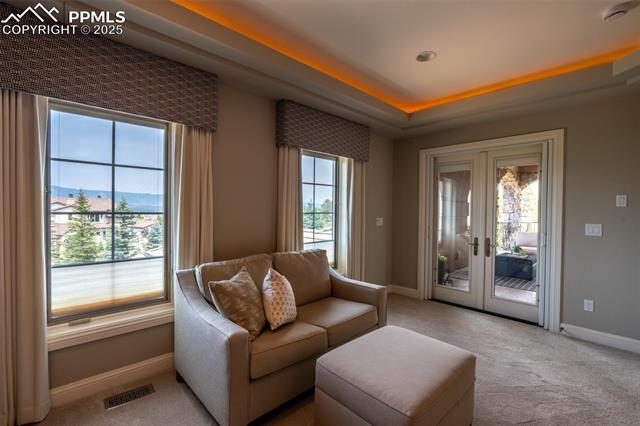 1575 Vine Cliff Heights