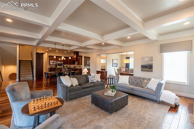 1575 Vine Cliff Heights