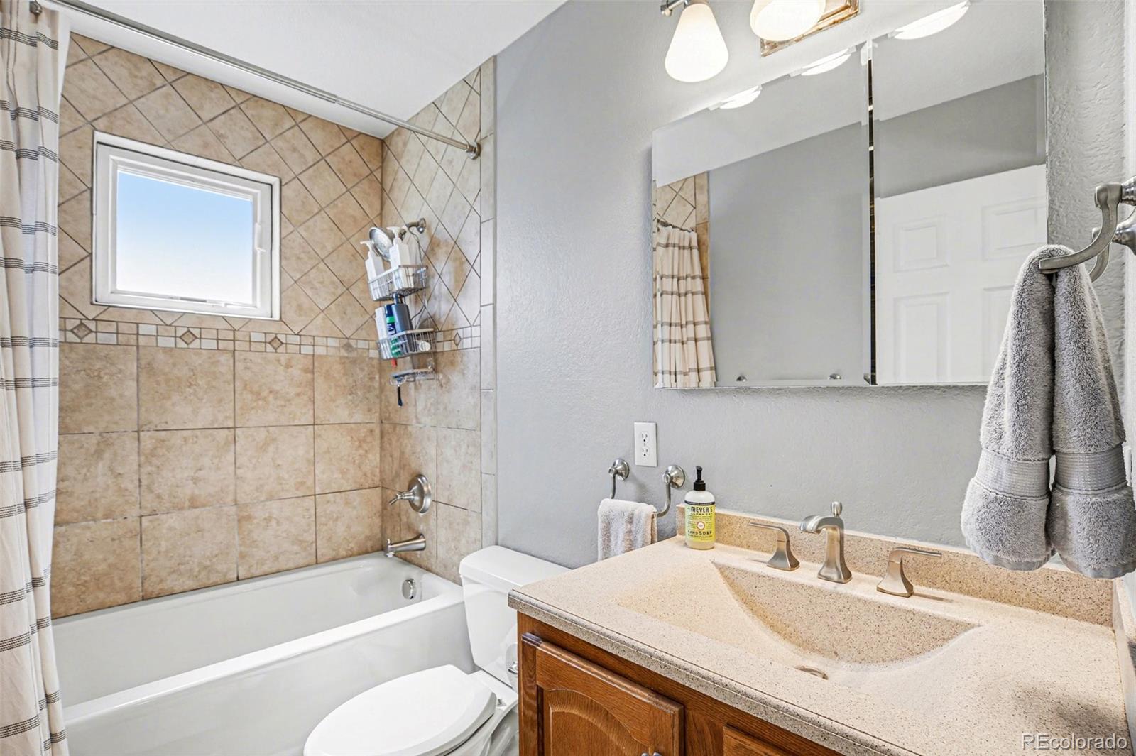 388 W 116th Way