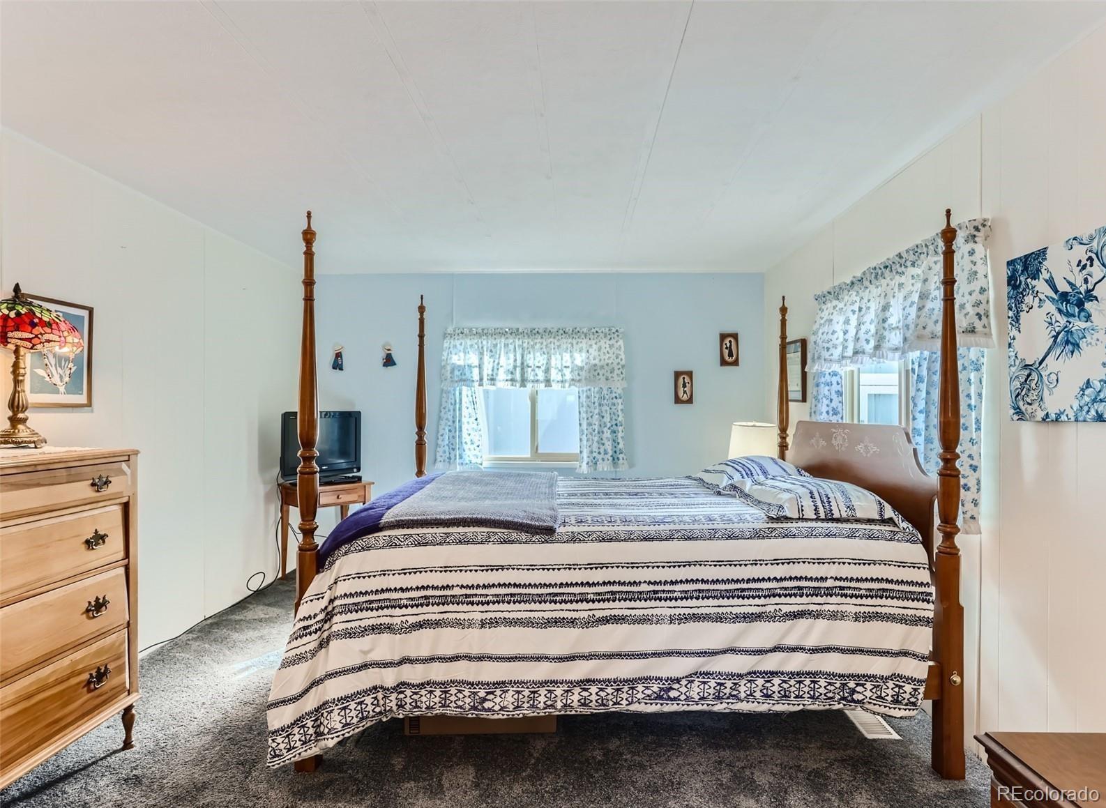 8201 S Santa Fe Drive