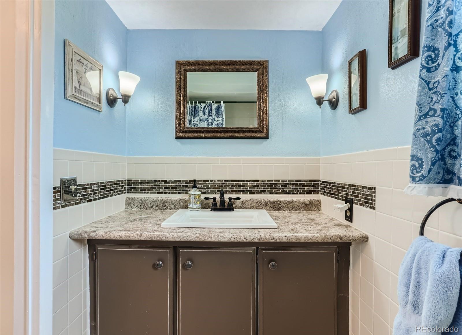 8201 S Santa Fe Drive