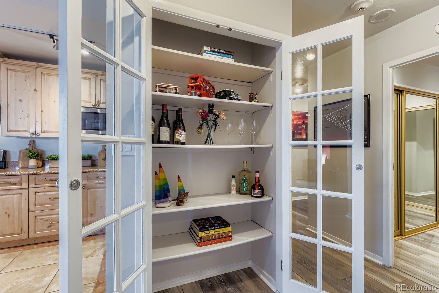 1625 Larimer Street Unit: 1007