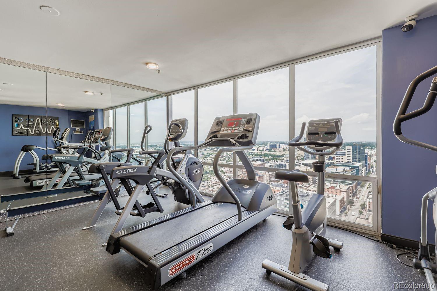 1625 Larimer Street Unit: 1007