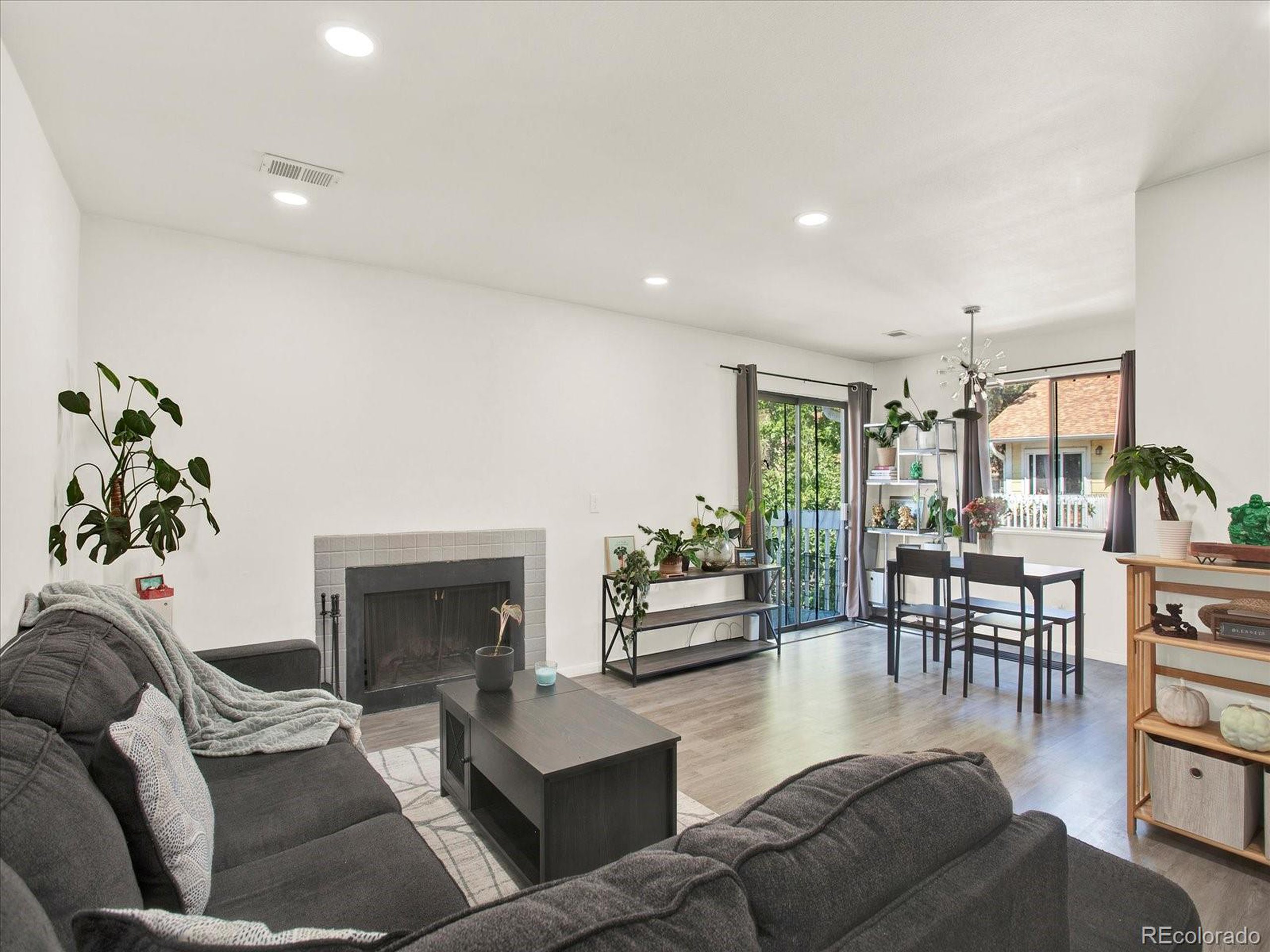 12534 E Cornell Ave 302