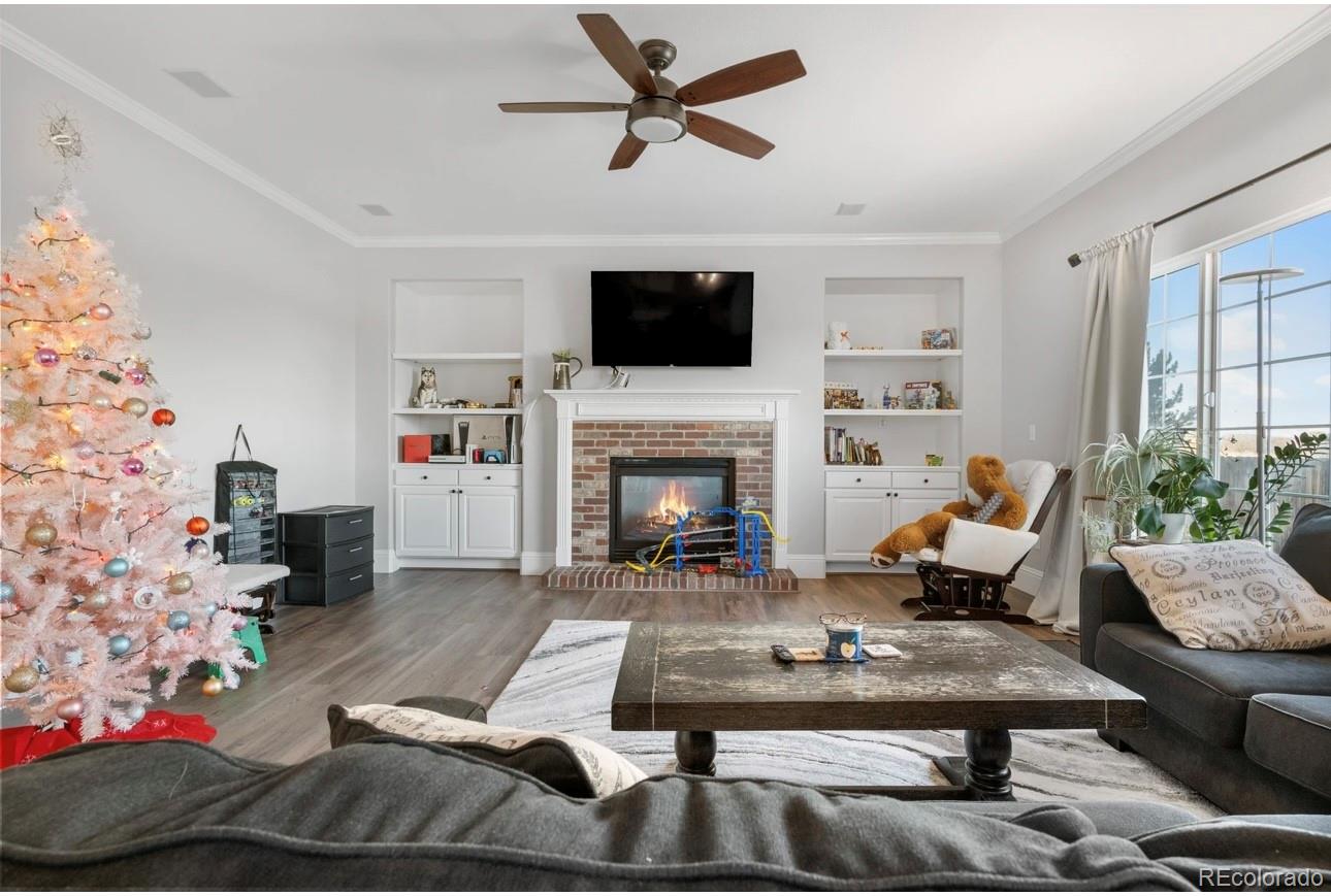 5989 E Monument Drive