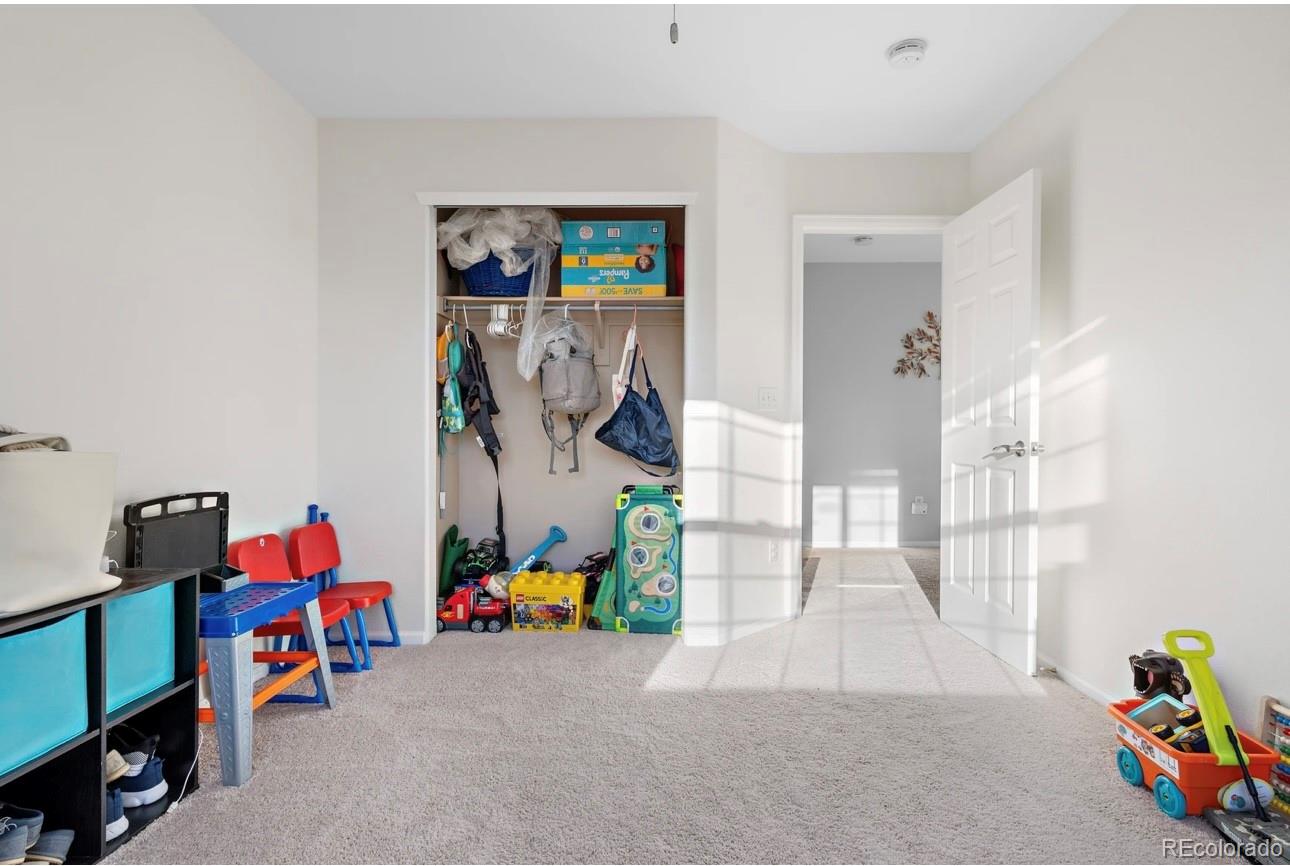 5989 E Monument Drive