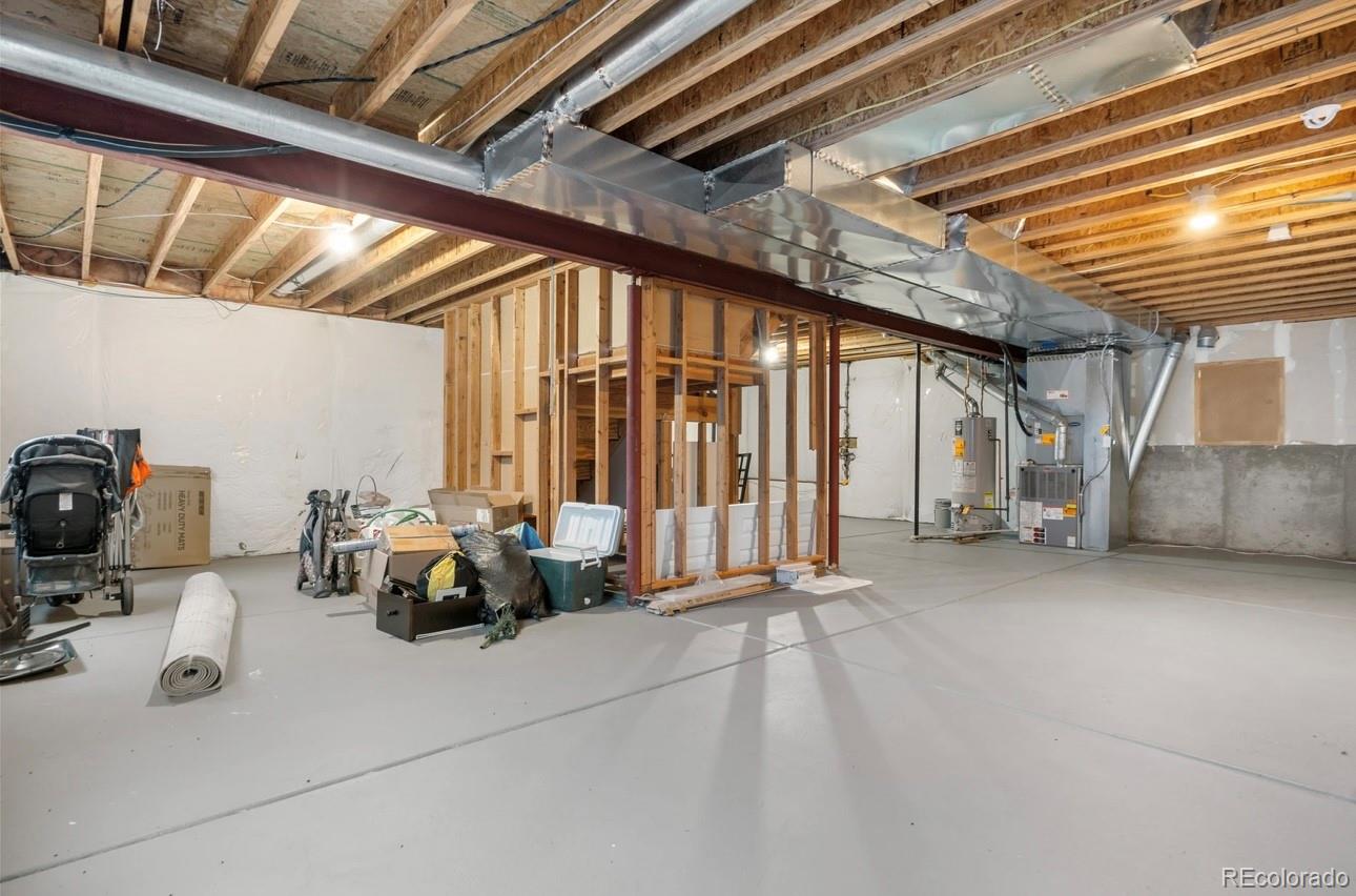 5989 E Monument Drive