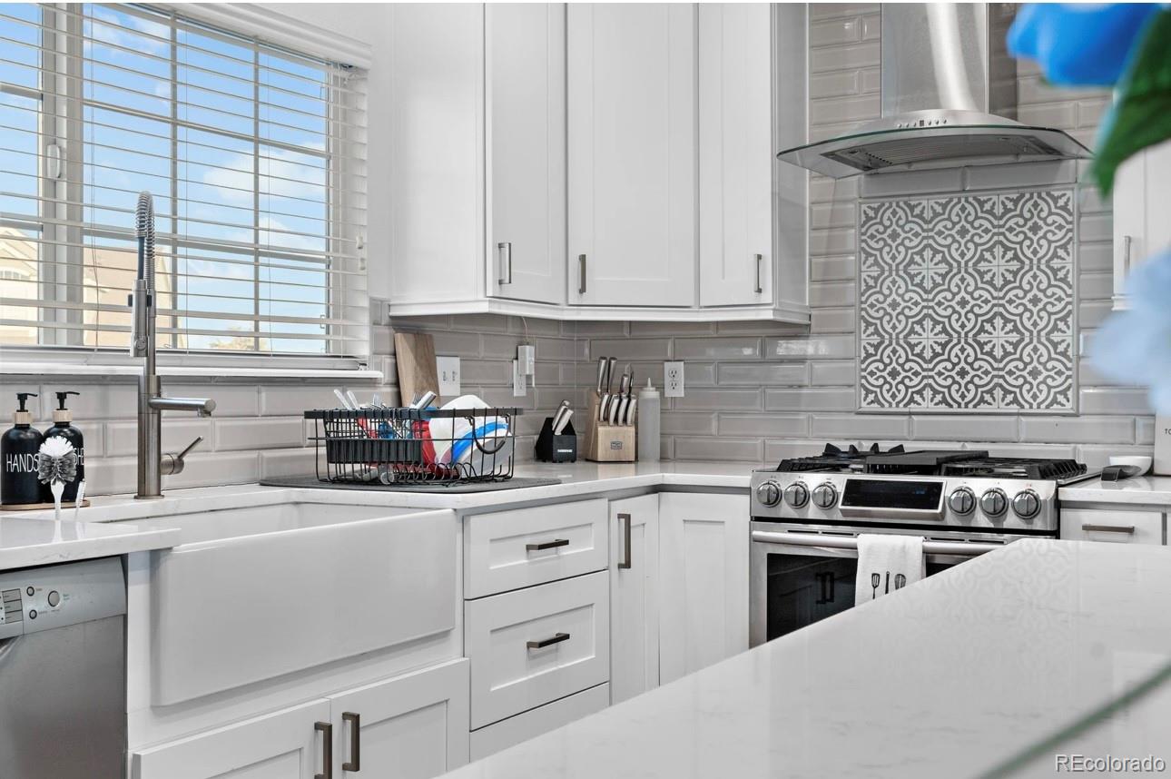 5989 E Monument Drive