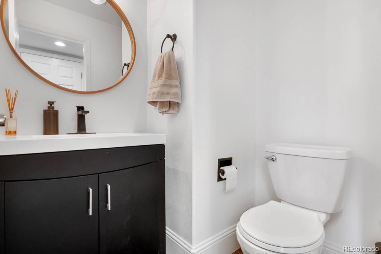 5989 E Monument Drive