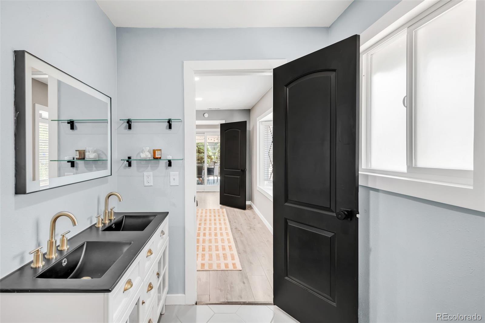 3243 S Fairfax Street