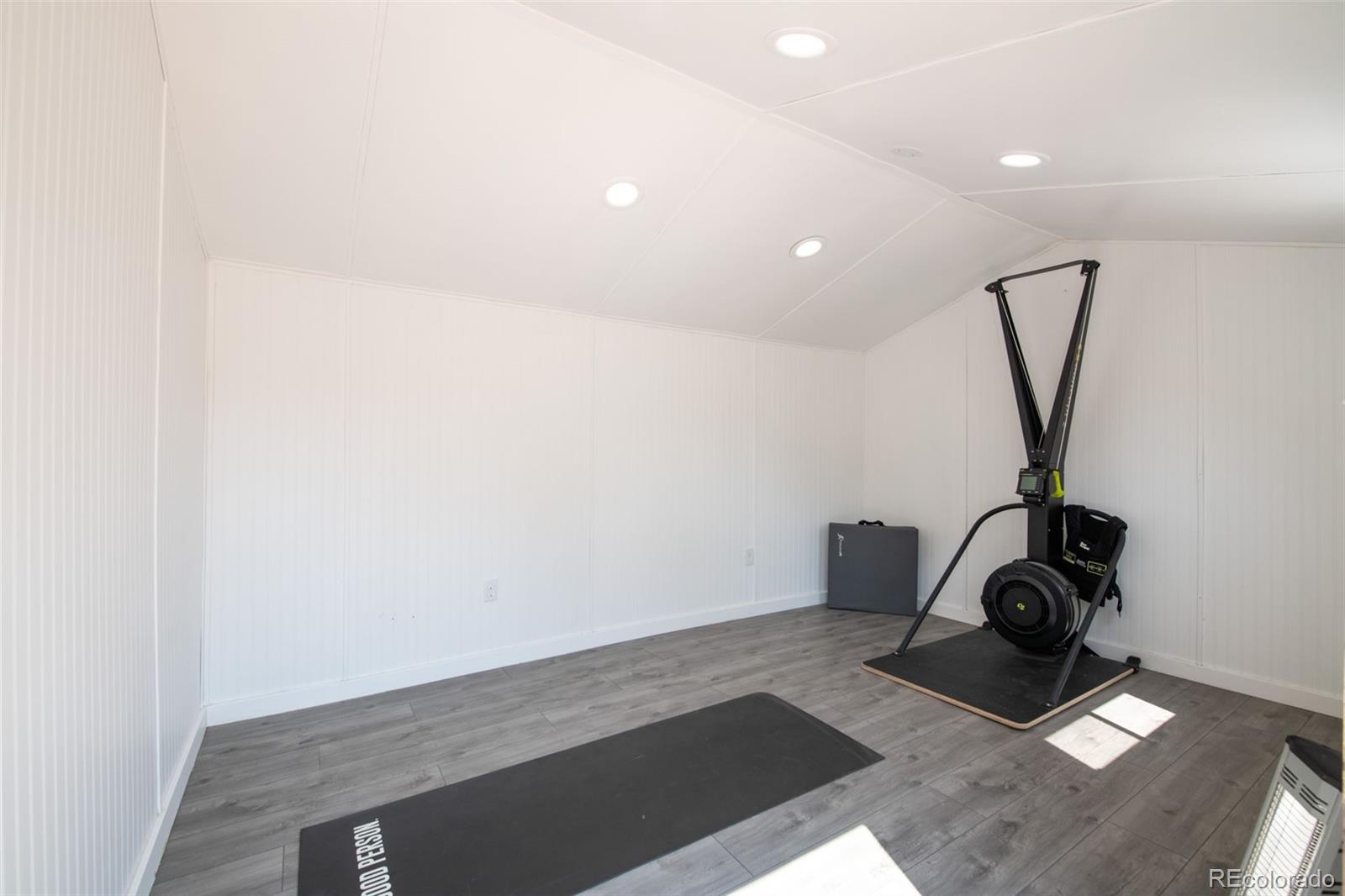 3243 S Fairfax Street