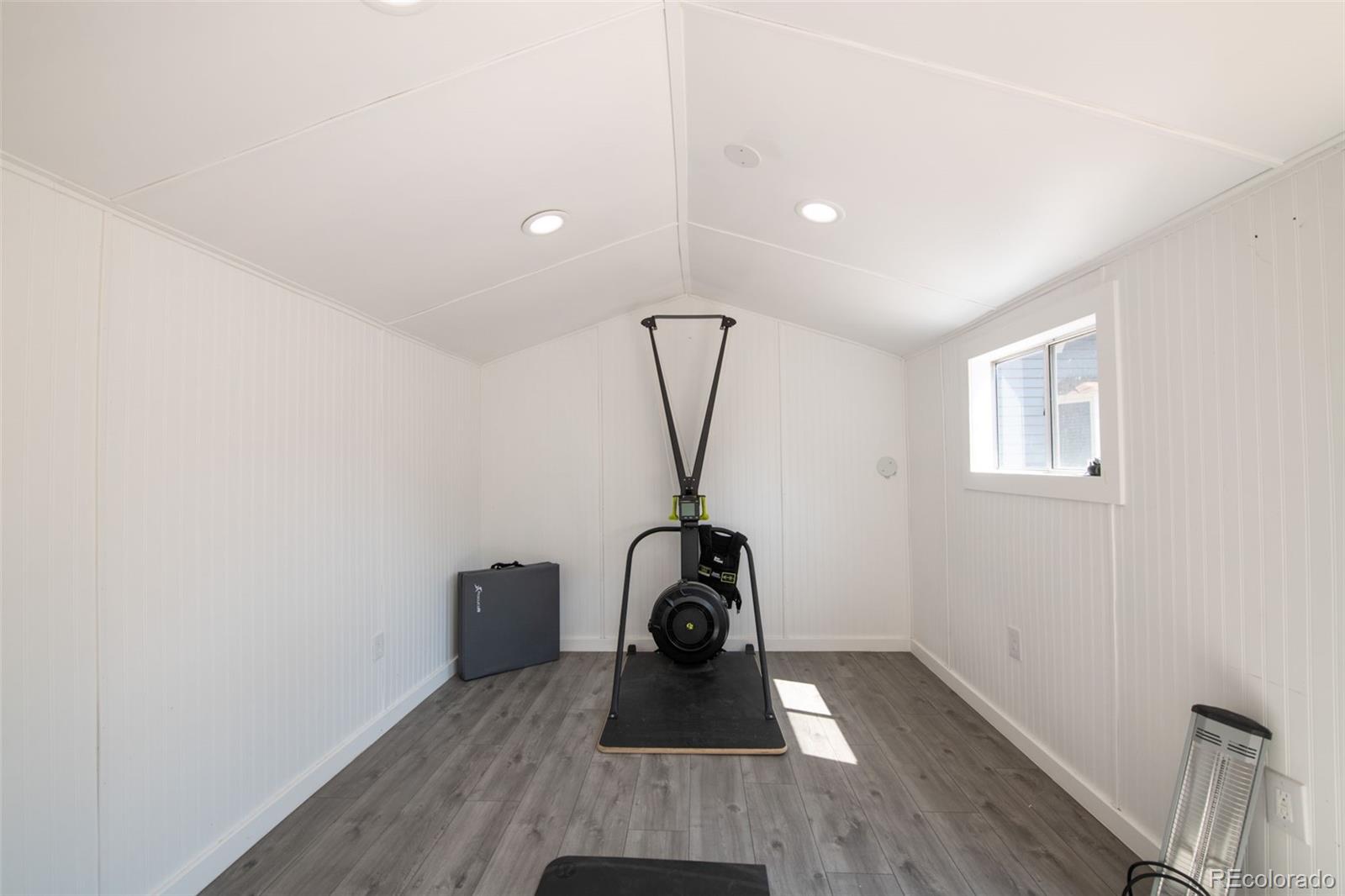 3243 S Fairfax Street